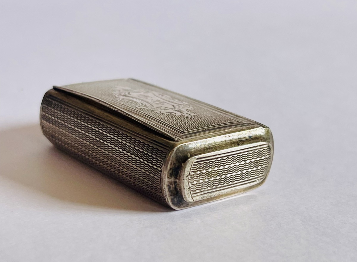 Silver Snuffbox -photo-2